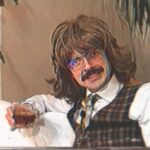 Anton Lapenko Instagram - УРОКИ ФЕШЕНЕБЕЛЬНОГО АНГЛИЙСКОГО ОТ РИЧАРДА САПОГОВА! #приемлемо #ричардсапогов #английский #антонлапенко #роскошь