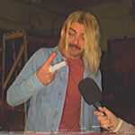 Anton Lapenko Instagram - СИНГЛ «СОН КУПЦА» УЖЕ НА ВСЕХ МУЗЫКАЛЬНЫХ ПЛОЩАДКАХ!! 26 НОЯБРЯ - ВЫХОД АЛЬБОМА «ЭЛЕКТРИЧЕСКИЕ ЖИРАФЫ» ГРУППЫ «БАГРОВЫЙ ФАНТОМАС»! @bagrovyfantomas #сонкупца #яБФ #багровыйфантомас #внутрилапенко #приемлемо