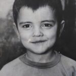 Anton Lapenko Instagram – Возможно вы знаете, что благотворительные организации всегда находятся в поиске дополнительных ресурсов – будь то волонтёры, деньги или доноры. Сейчас это не менее важно: нехватка ресурсов напрямую сказывается на тех, кто действительно нуждается в помощи – на подопечных фондов. И даже небольшой вклад или участие могут оказать значительное влияние на жизни других.

Сегодня я поддерживаю фонд «Галчонок». Он помогает ребятам с органическими поражениями центральной нервной системы по всей стране: открывает собственные центры социальной реабилитации, создает и оборудует инклюзивные классы в школах, оплачивает программы долгосрочной реабилитации, покупает необходимые устройства (вертикализаторы, ходунки и коляски). 
Также фонд оказывает социальную и психологическую поддержку своим подопечным, находящимся в трудной жизненной ситуации, детям и семьям-беженцам с Донбасса. Более 10 лет благотворительный фонд «Галчонок» делает всё возможное, чтобы улучшить качество жизни детей и подростков с особенностями, а также выстроить правильную инфраструктуру, в которой ребята и их семьи смогут комфортно жить. Конечно, всё это стоит денег. 

Вы можете вместе со мной помочь фонду «Галчонок», сделав разовое пожертвование или оформив ежемесячные списания с вашей карты – это удобный способ обеспечить стабильность работы фонда по его направлениям. 
Также можно внести свой вклад, став волонтером: если у вас есть классные навыки, например, вы фотограф, юрист, видеооператор, графический дизайнер, обладаете организаторскими способностями или водите машину, – ваше участие поможет фонду помогать другим.

Узнать больше о фонде и о том, как поддержать, можно по ссылке в шапке профиля.
