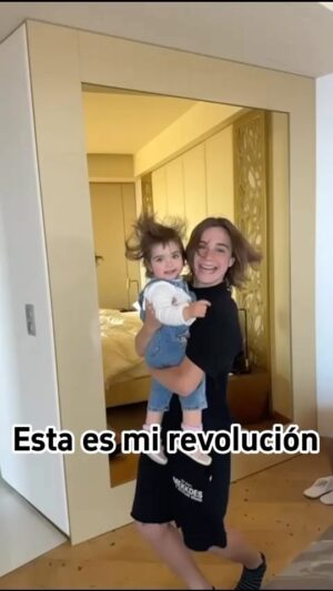 Antonio Orozco Instagram - Los viernes son días de revoluciones, de planes y de risas improvisadas.

Y por eso hoy viernes quiero proponerte que si te atreves, un día de tu verano va a ser la revolución. 

➡️Dime en tus comentarios con quién te vendrías a uno de mis conciertos este verano. Tú madre, tu hermana, tu mejor amiga o simplemente a esa persona que está revolucionando tu vida y cuéntame porqué.

 ➡️ A las 3 publicaciones que me toquen más el alma, quiero regalaros 2 entradas para uno de mis conciertos este verano…con una sorpresa especial cuando vengáis. Podréis escoger el que vosotros queráis (en el link del perfil podéis ver la lista). 

El miércoles 28 de junio publicaré en stories los ganadores ¡Feliz viernes! ¡Os quiero!❤️