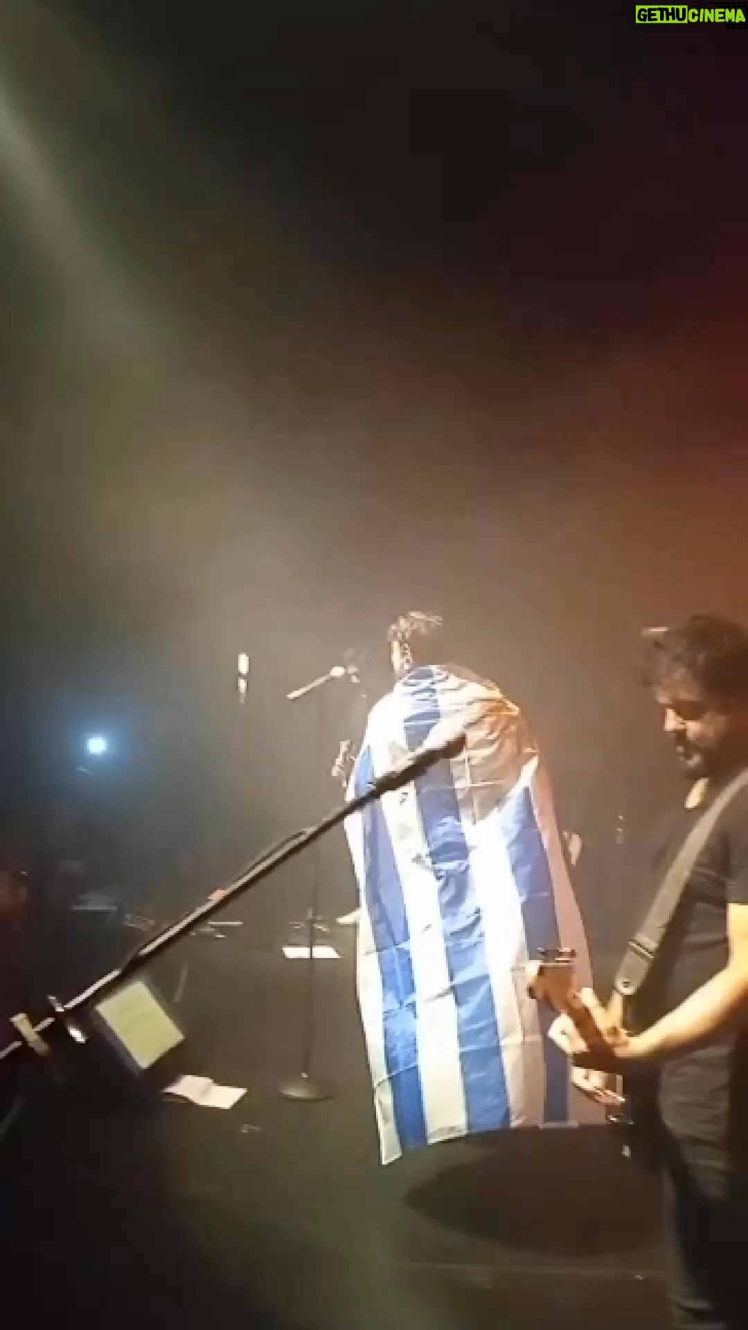 Antonio Orozco Instagram - Gracias a todos por hacer posible este momento tan especial 🫶🏼 esto solo ha hecho que empezar!!