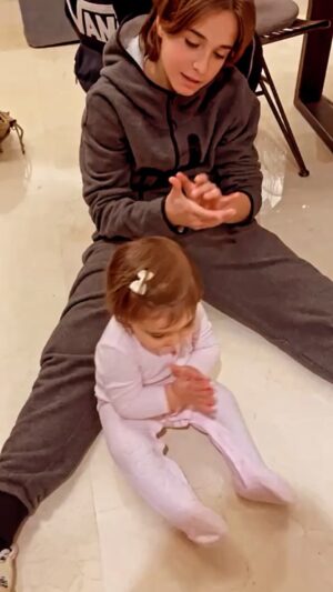 Antonio Orozco Instagram - Se encontraron a Tempo 💚. Jan y Antonella,