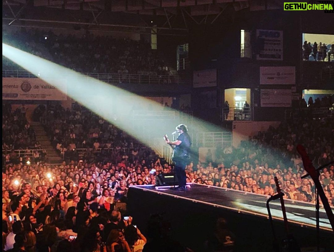 Antonio Orozco Instagram - #Valladolid Que barbaridad lo de anoche ….. el recuerdo me revienta la cabeza, NUNCA OLVIDARE LO QUE PASO ANOCHE. ❤️❤️❤️❤️. GRACIAS