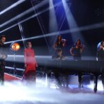 Antonio Orozco Instagram - Solo puedo dar las gracias a todos y cada uno, incluidos los espectadores, a los y las que formáis parte de la gran familia de @lavozantena3 por hacerlo tan y tan especial ❤️ hasta muy pronto!!