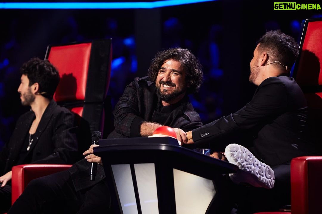 Antonio Orozco Instagram - Hoy es #LaVozKidsFinal @lavozkids y nadie podrá negarnos que nos lo hemos pasado como niños 😍
