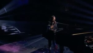 Antonio Orozco Instagram - Tengo la suerte de que @lavozkids me regala estos momentos, y compartirlos con vosotros solo los hace aún más especiales ❤️ #LaVozAsaltos @pablolopezmusic