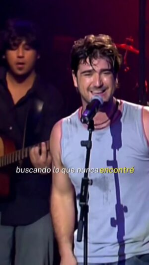Antonio Orozco Instagram - ¿Adivináis el año y la canción?🤔

Os dejo algunas pistas:
1. Pertenece al álbum Semilla Del Silencio. 
2. Este concierto fue en la sala Luz de Gas de Barcelona. 
3. Yo tenía unos…. 3 años menos🤣
