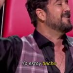 Antonio Orozco Instagram - El viernes pasado estrenamos nueva edición de @LaVozAntena3 y vivimos momentos como este.❤️ Fue en 2004 la primera vez que compartía con el mundo este tema tan especial. Quién me iba a decir que casi 20 años después iba a seguir haciéndolo. ¡¡¡Gracias vida por tanto!!! ¿Quién se quedó con ganas de más? ¡¡¡Este viernes 22 más sorpresas!!!💥