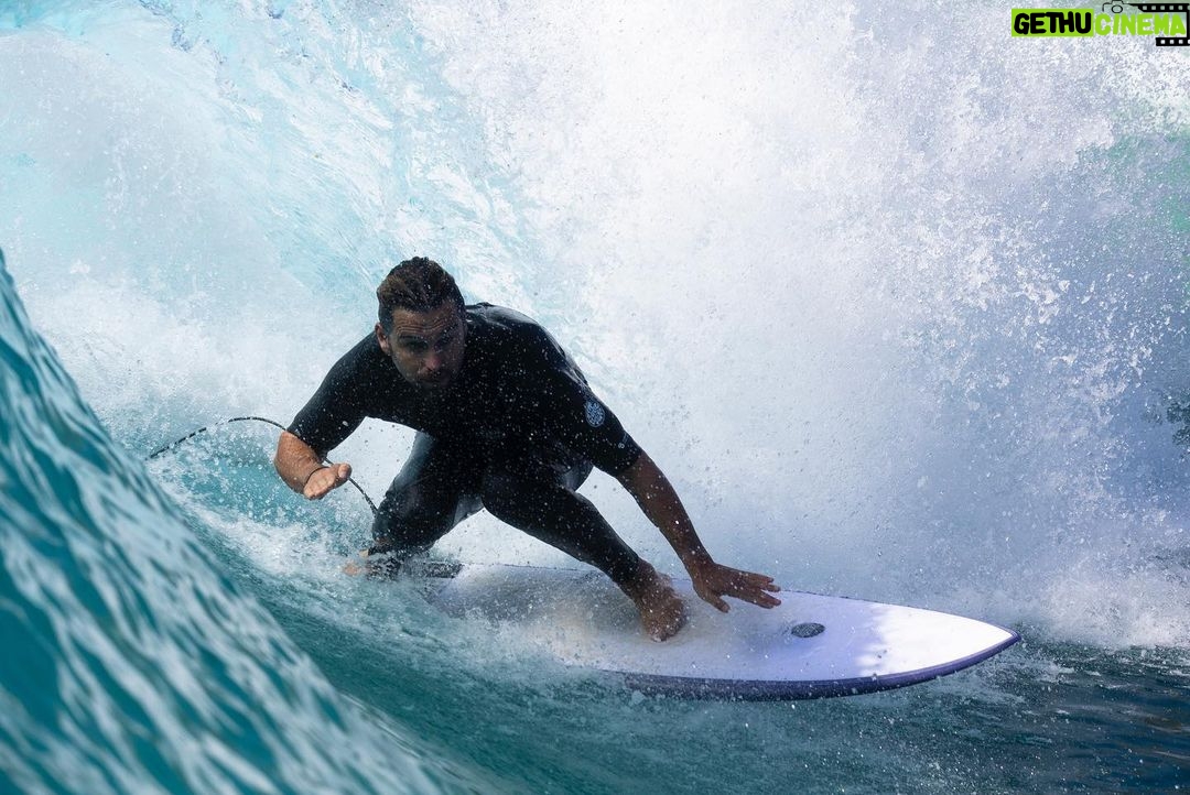 Antony Starr Instagram - Thank you @kswaveco for a bucket list day not long ago. @raimanaworld is heart and soul. Touched @kellyslater board. None of his genius rubbed off but we had a blast.