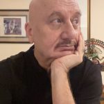 Anupam Kher Instagram - आप सबसे! एक दोस्त की एक दोस्त के लिए गुहार…. एक Request! आपको मेरे दोस्त #SatishKaushik की आख़िरी फ़िल्म #काग़ज़2 क्यों देखनी और सपोर्ट करनी चाहिए! ❤️🙏 India