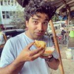 Anupam Tripathi Instagram - ChaiJalebiSamosa,Swaad Hai Inka Adbhut Sa 😋 Favorite Time Is Tea Time🤩 #enjoythetasteofindia :-) #chai #magicalmumbai :-) Mumbai -city of Dreams