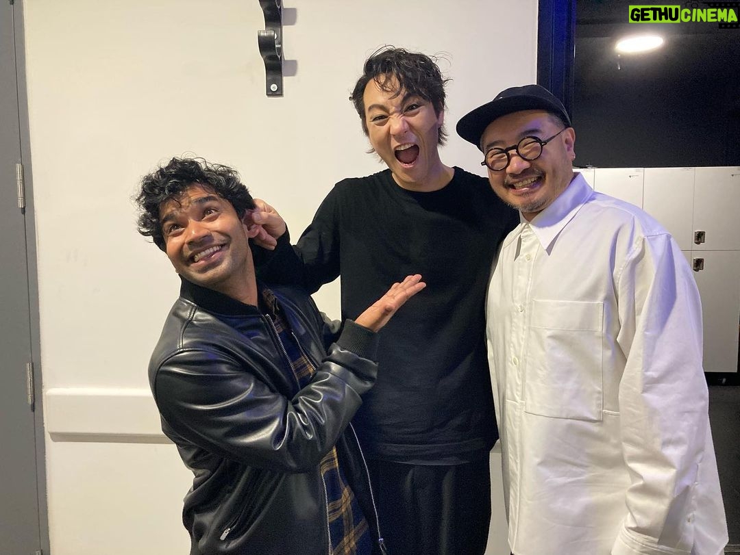 Anupam Tripathi Instagram - Love Love Love ❤️ Marvelous Mefisto #메피스토 Performed by none other than my big brother, my dear senior @haesoopark_official in the theatre play #faust #공연파우스트 Simply beautiful to watch him on stage :-) It was amazing to see my friend 범진 also on stage :-) All the actors from #공연파우스트 were mesmerizing in there performance 🎭 Great team work , beautiful performance 🎭 👏 Just loved it, wanted to go on stage and perform 😃 it was so beautiful to watch the team perform as one ☝️ :-) @haesoopark_official 형님 공연 너무 잘 봤습니다. 많이 배우고 왔습니다 감사합니다 그리고 축하드립니다 #공연파우스트 팀:-) #theatre #theatreperformance #faust #공연파우스트 #koreantheatre #한국공연 #최고다👍 @faust_sem LG Arts Center