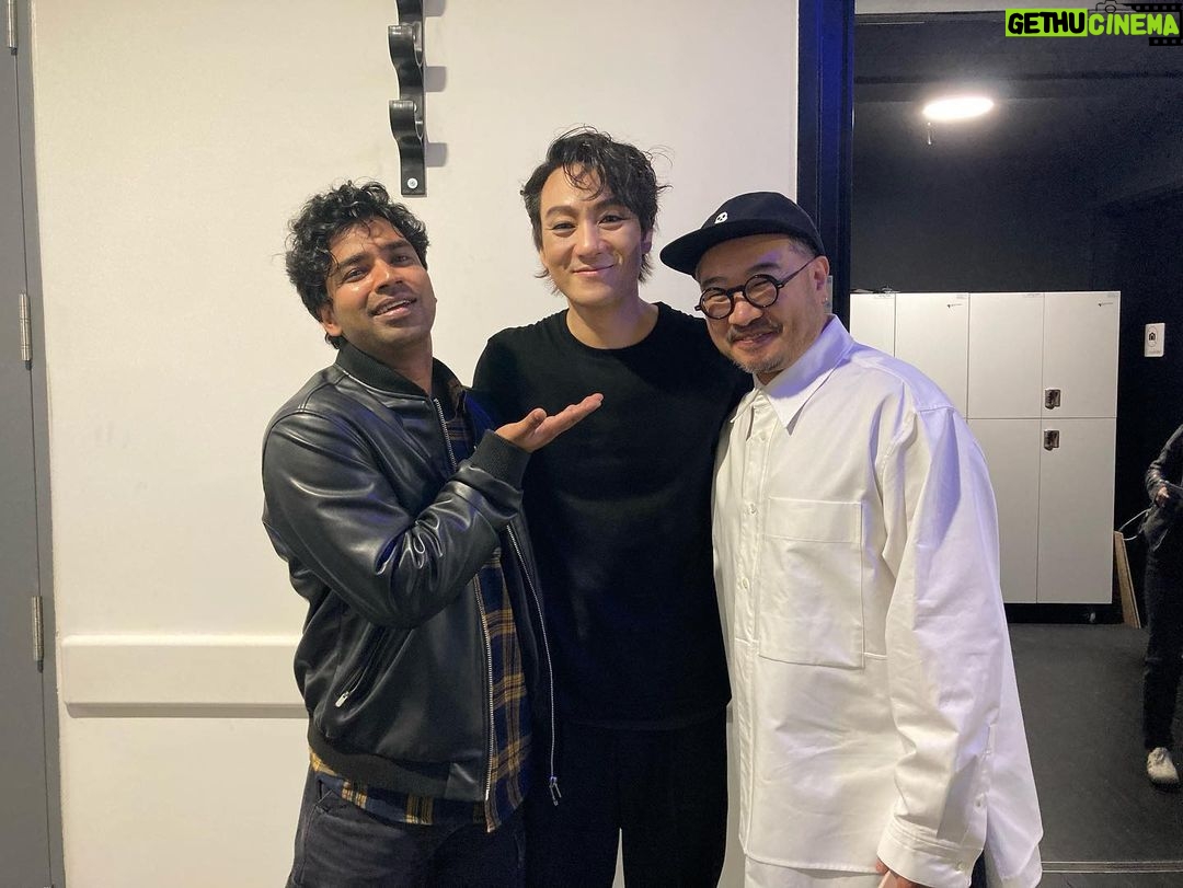 Anupam Tripathi Instagram - Love Love Love ❤️ Marvelous Mefisto #메피스토 Performed by none other than my big brother, my dear senior @haesoopark_official in the theatre play #faust #공연파우스트 Simply beautiful to watch him on stage :-) It was amazing to see my friend 범진 also on stage :-) All the actors from #공연파우스트 were mesmerizing in there performance 🎭 Great team work , beautiful performance 🎭 👏 Just loved it, wanted to go on stage and perform 😃 it was so beautiful to watch the team perform as one ☝️ :-) @haesoopark_official 형님 공연 너무 잘 봤습니다. 많이 배우고 왔습니다 감사합니다 그리고 축하드립니다 #공연파우스트 팀:-) #theatre #theatreperformance #faust #공연파우스트 #koreantheatre #한국공연 #최고다👍 @faust_sem LG Arts Center