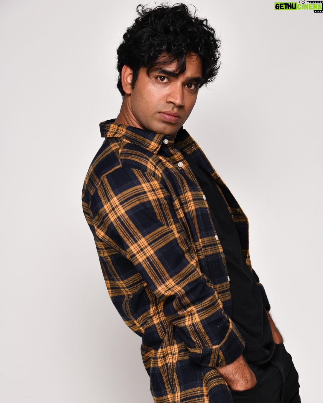 Anupam Tripathi Instagram - 🤠 New 프로필:-) #actor #actorprofilephotos #배우 #배우프로필 #숲21사진관 @forest_21_studio #makeup #메이크업 @riye.muartist
