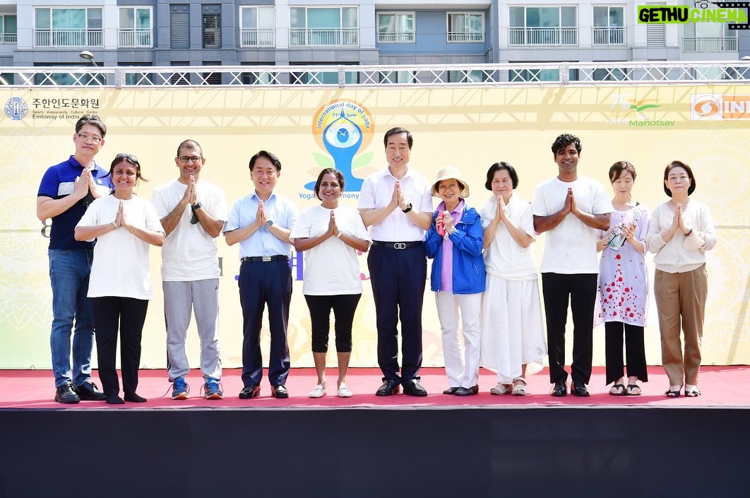 Anupam Tripathi Instagram - Yoga for humanity๐๐ Happy 8th International Day of yoga ๐งโโ๏ธ. Today I participated and celebrated the International Day of Yoga in an event organized by an Indian embassy,seoul(ROK). Yoga is helping and uniting the world in the pursuit of good health,well-being and peace โ๏ธ #8thinternationalyogaday #์ฃผํ์ธ๋๋ฌธํ์ @indiainrok