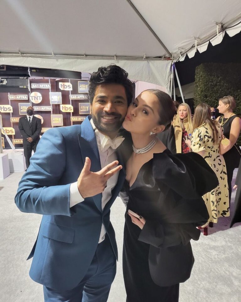 Anupam Tripathi Instagram - It’s always great feeling to meet the Rockstar #selenagomez :-) she was very kind and warm to click a picture with me when I asked her :-) @sagawards @selenagomez thank you 😊 happy happy 😃