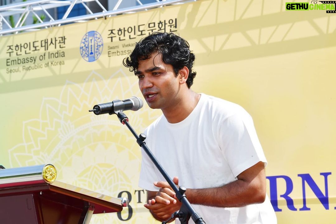 Anupam Tripathi Instagram - Yoga for humanity๐๐ Happy 8th International Day of yoga ๐งโโ๏ธ. Today I participated and celebrated the International Day of Yoga in an event organized by an Indian embassy,seoul(ROK). Yoga is helping and uniting the world in the pursuit of good health,well-being and peace โ๏ธ #8thinternationalyogaday #์ฃผํ์ธ๋๋ฌธํ์ @indiainrok