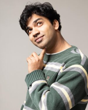 Anupam Tripathi Instagram - It was a laughter day 😆  Spontaneous modeling :-) Photo credit @geliodor 👏 @studio_v_seoul 🙏