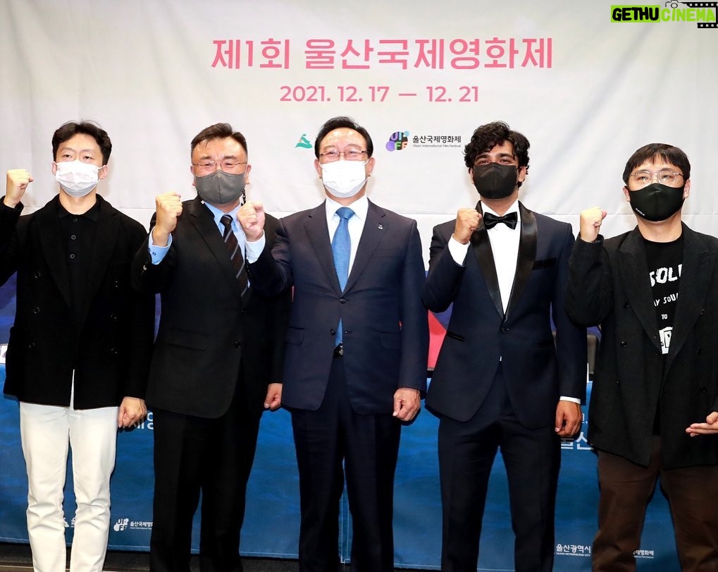 Anupam Tripathi Instagram - #2021울산국제영화제 #울산국제영화제홍보대사 #아누팜트리파티 #배우 @uiff_korea :-)