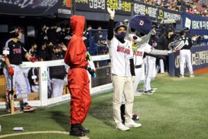 Anupam Tripathi Instagram - Thank you DoosanBears 🙏 @doosanbears.1982