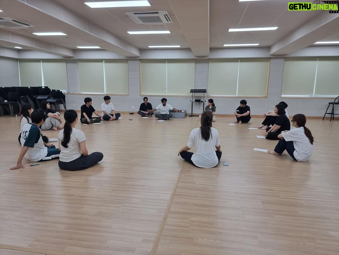 Anupam Tripathi Instagram - ๐ญTheatre Workshop ๐ญ Few moments of my Theatre Workshop on Acting ๐ญ which I conducted recently in Seoul with all these brilliant students who are on the path of achieving their dreams through hard work and dedication:-) Thank you for this wonderful time๐ Special thanks to ๊ถ์์ฅ ์ ์๋ @okkwony ๐ creating this opportunity of sharing :-) Helping hand as always ๊นํ์กฐ ํ @pyungjo_b ๐:-) I do enjoy sharing and through sharing ~ learning back ๐คช #theatreworkshop #acting #actor #theatregames #studentlife #sharingandlearningtogether #learnandgrow #play #enjoy ๐ญ ํ๊ตญ์์ ์ข
ํฉํ๊ต ์๊ด์บ ํผ์ค Korean National University Seokgwan Campus