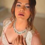 Anupama Agnihotri Instagram - Traditional vibes, timeless elegance. @houseofsupriya @yourstylistforever @clicksart_versatile @style_deintrepide @vanshikhachanglanimua @trending_influencers #look #looks #sections #teamlfg #fyp #page #explore #instadaily #instapost #anupmaagnihotri