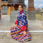 Anusha Dandekar Instagram - When I met you… beautiful Bhutan 🇧🇹❤️ Love Princess Kira 👑☺️ Thank you @pemakobhutan for dressing me in your gorgeous traditional dress 👘💙
