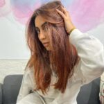 Anusha Dandekar Instagram - Red…Well Copper… You like? 💇🏽‍♀️ thankyou my @watercoloursalon team @nidapatel @aysha_hooda I love you guys… no one does it like you and no one ever will. Love my new look… ❤️