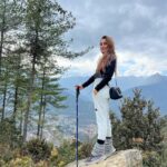 Anusha Dandekar Instagram - Radiate boundless love towards the entire world… ❤️ Buddha 🙏🏼 Thankyou to my V Day most incredible tour guide Phuba, I already love you! If anyone goes to Bhutan please only contact @pelyangbhutantours and Phuba +975 17 80 47 96 🤍✨