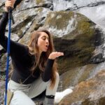 Anusha Dandekar Instagram - Radiate boundless love towards the entire world… ❤️ Buddha 🙏🏼 Thankyou to my V Day most incredible tour guide Phuba, I already love you! If anyone goes to Bhutan please only contact @pelyangbhutantours and Phuba +975 17 80 47 96 🤍✨