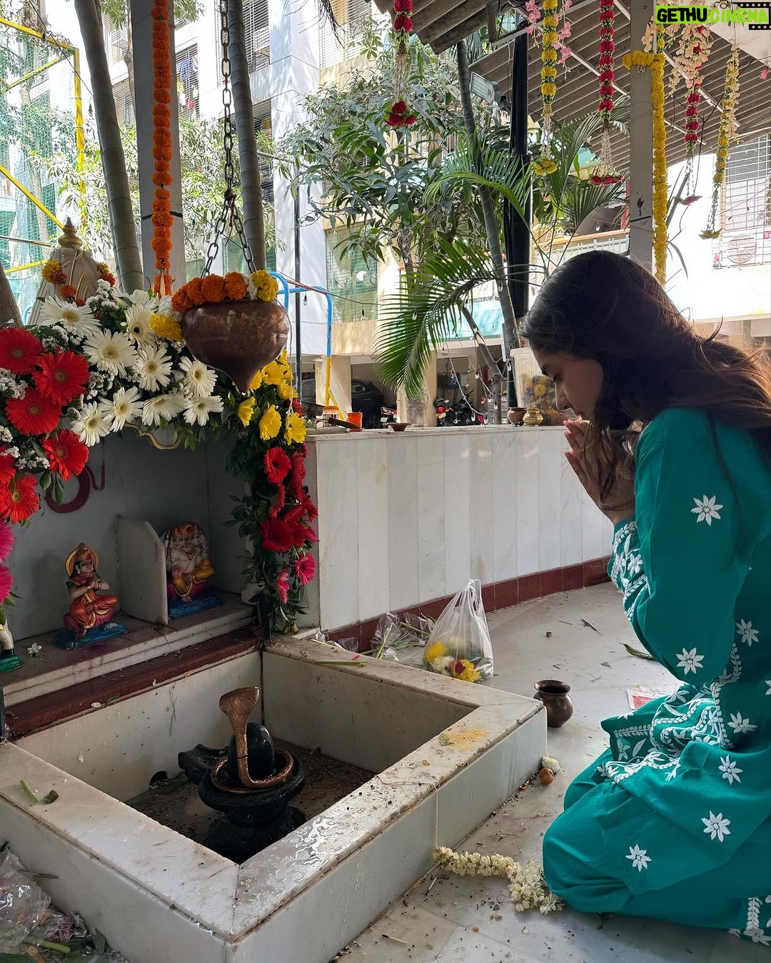 Anushka Sen Instagram - Mahashivratri π§Ώπ
