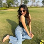 Anushka Sen Instagram - Subha ki dhoop main☀️🎥