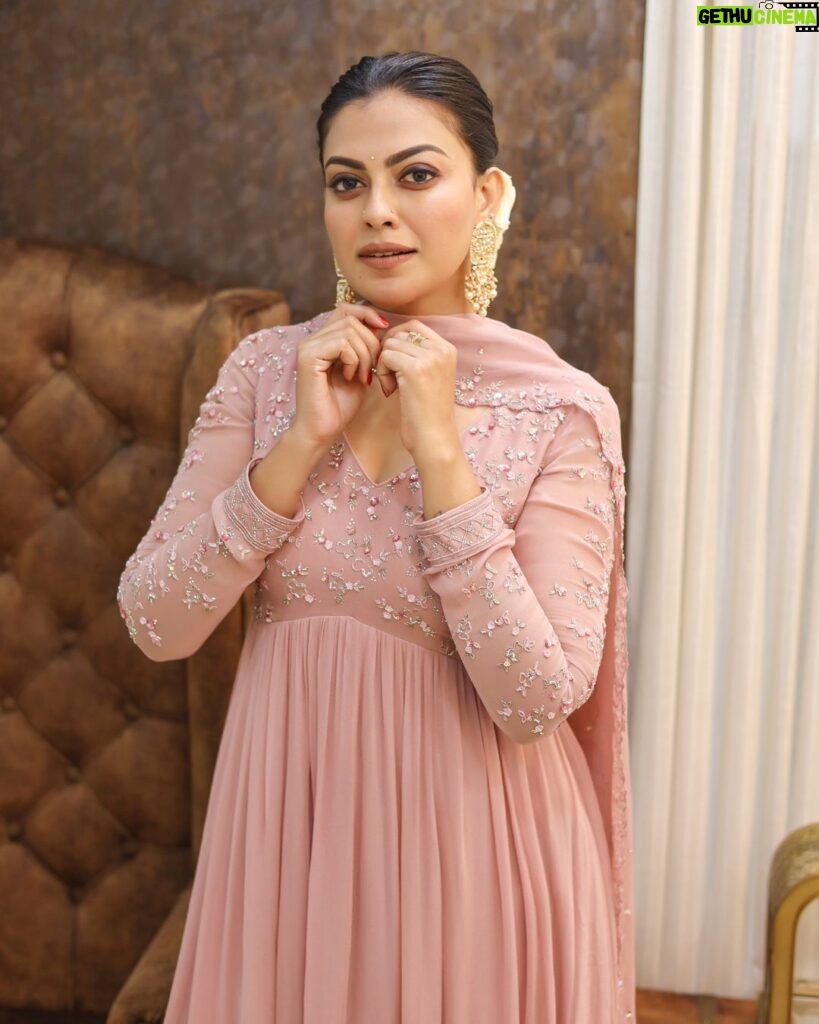 Anusree Instagram - Dressed in pastels and feeling absolutely stunning... It's amazing how the right color can light up your day. 🌸 MaH @sajithandsujith Outfit @paris_de_boutique Styling @sabarinathk_ Click @mahesh_bhai