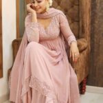 Anusree Instagram – Dressed in pastels and feeling absolutely stunning…
 It’s amazing how the right color can light up your day. 🌸

MaH @sajithandsujith 
Outfit @paris_de_boutique 
Styling @sabarinathk_ 
Click @mahesh_bhai