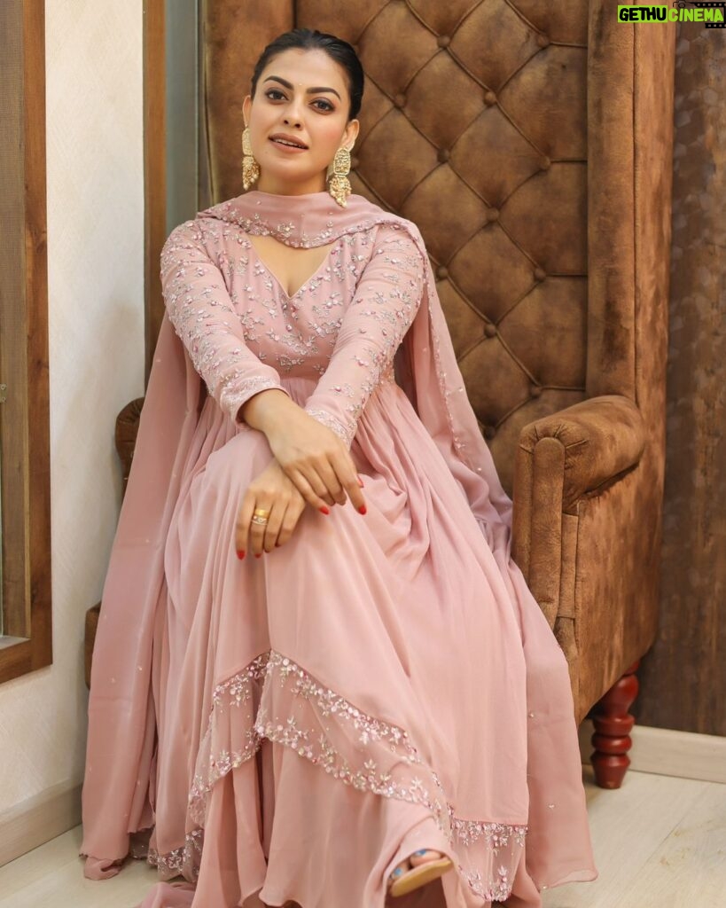 Anusree Instagram - Dressed in pastels and feeling absolutely stunning... It's amazing how the right color can light up your day. 🌸 MaH @sajithandsujith Outfit @paris_de_boutique Styling @sabarinathk_ Click @mahesh_bhai