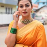 Anusree Instagram – Sarees bring a timeless grace to my style, making each day special….. 💛💛💛

Click @mahesh_bhai 
MaH @pinkyvisal 
Neckpieces @varuthri_findings