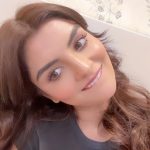 Anveshi Jain Instagram - 🤣👋yours truly !!!