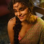 Anveshi Jain Instagram - “निपुण “ हो हो तुम स्वयं मैं ही “सम्पूर्ण” हो तुम । Happy Woman’s Day! Shot by- @isumitbaruah