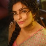 Anveshi Jain Instagram - “निपुण “ हो हो तुम स्वयं मैं ही “सम्पूर्ण” हो तुम । Happy Woman’s Day! Shot by- @isumitbaruah