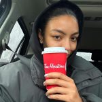 Any Gabrielly Instagram - Toronto dump 🍁🍁🍁 Eu amo poder voltar para as cidades que eu visitei durante a tour anos atrás com mais tempo pra absorver tudo, mesmo congelando me apaixonei por Toronto e quero voltar sempre 🤍🥹 esse também foi o último pedacinho de viagens de fim/começo de ano, bora trabalhar que a gente tem música pra lançar 🥵🙆🏽‍♀️ Toronto, Ontario