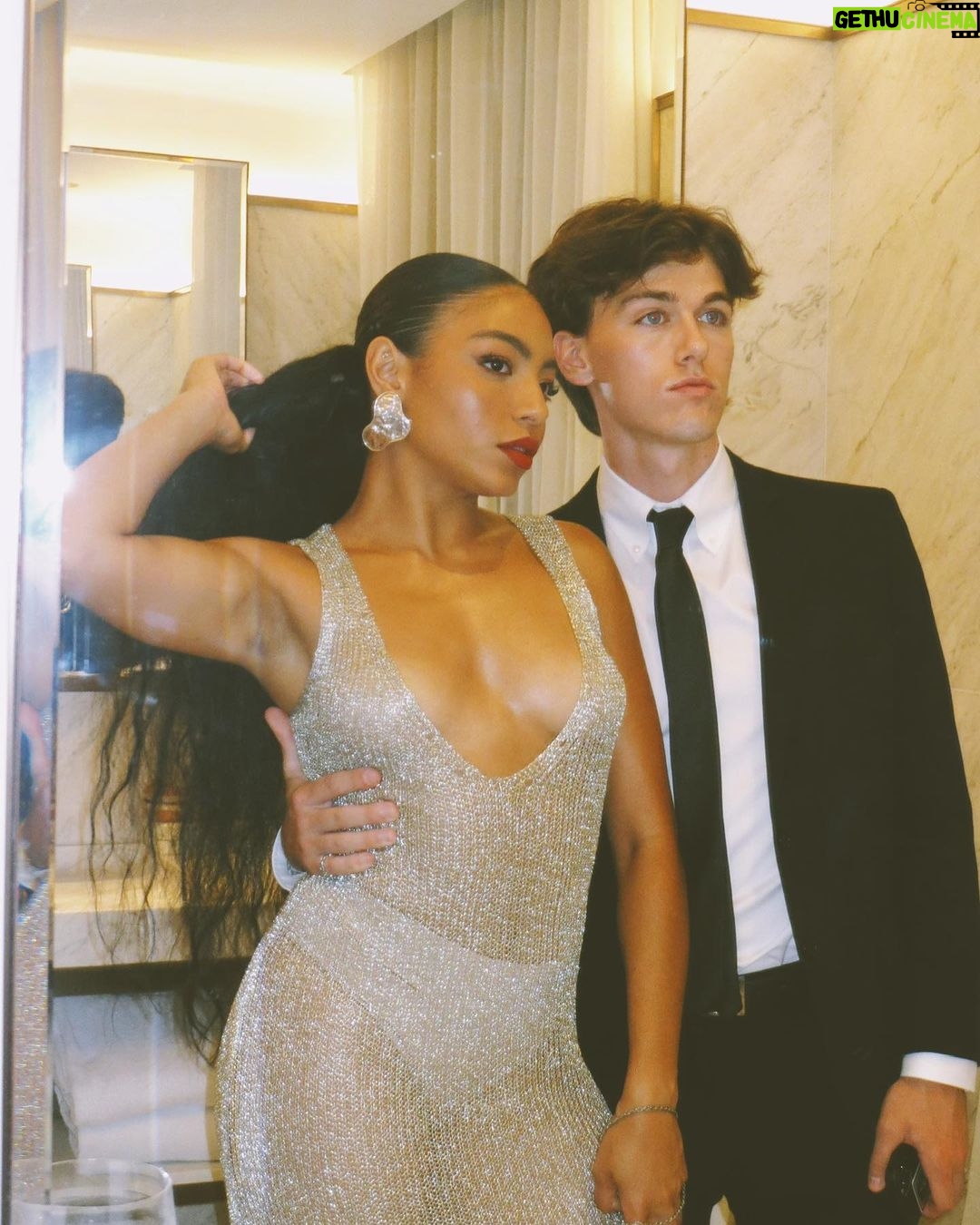 Any Gabrielly - 230.6K Likes - Baile do BB 2023 🪩
——————————————————
@betopacheco77 parabéns pelo evento lindo! Foi um prazer participar desse ano 🤍