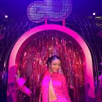 Any Gabrielly Instagram - 🩷IT’S A BARBIE WORLD AND WE’RE ALL JUST LIVING IN IT🩷 ——————————————————— Eu cresci numa casa só com mulheres e uma das coisas sagradas entre nós é o momento onde paramos em família pra assistir Barbie! Que prazer foi fazer parte dessa première e que filme maravilhoso! Eu ri, chorei, ri mais um pouco e chorei de novo. E ainda teve o bônus de assistir um filminho com a Billie, Dua Lipa, Nicki e cia na sala ✨ I feel PINK. #WBPartner Barbie's Fantasy Land