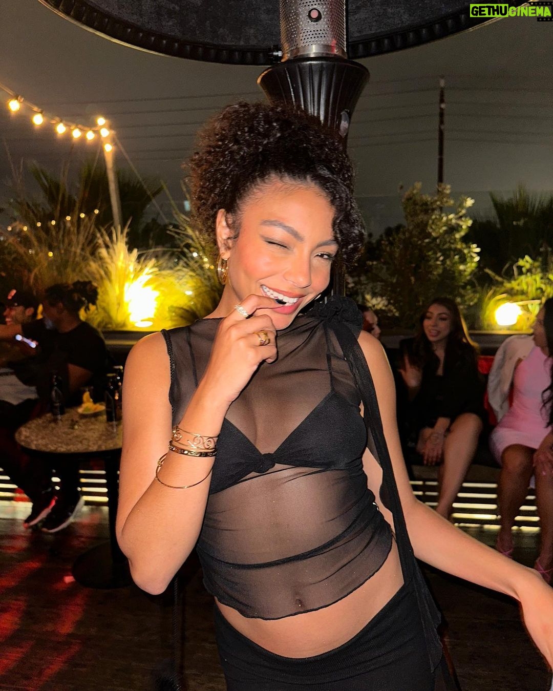 Any Gabrielly Instagram - the beasts do be rising 🐝 West Hollywood, California