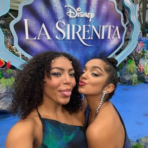 Any Gabrielly Instagram - LA SIRENITA 🧜‍♀️🇲🇽 Muito emocionada de fazer parte desse momento taaaao especial, as princesas tem a nossa cara and I’m here for ittttt! E um parabéns especial pra @lauracastro a voz da nossa Ariel brasileira 🥹! Essa semana tem mais 👀