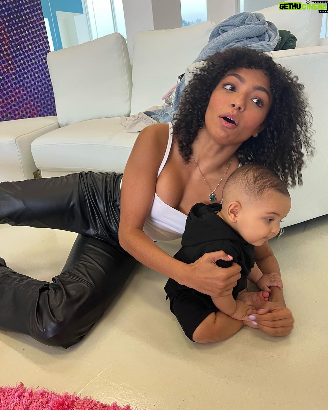 Any Gabrielly - 489.8K Likes - Enzo appreciation post 🤍