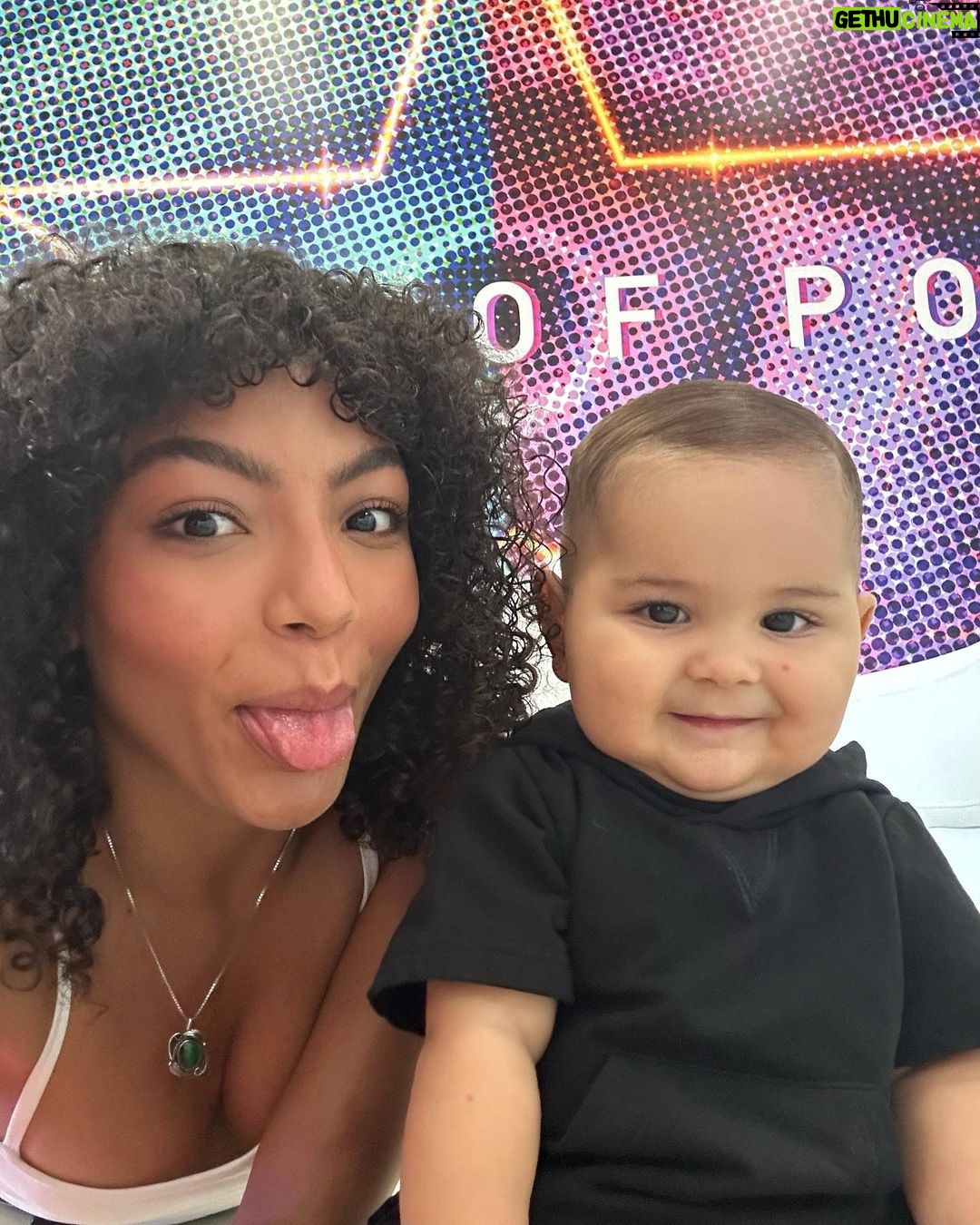 Any Gabrielly - 489.8K Likes - Enzo appreciation post 🤍