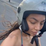 Any Gabrielly Instagram - Feliz dia internacional da mulher 🌹 Hoje minha gratidão estão nas mãos de cada mulher que passou pela minha vida, cada uma que me ensinou um pouco mais sobre como andar pelo caminho que eu quiser, independente de qual ele seja. Tenho muita sorte de estar entre lobas e ter tanta troca com elas. Um carrossel não é o suficiente pra honrar todas as professoras, tias, avós e anjos que me guiaram até aqui. Se tenho força é porque tenho todas vocês como alavanca e vou levar as lições que aprendi o mais longe que eu puder, obrigada por tanto! ❤️