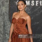 Any Gabrielly Instagram - Damsel Premiere in NYC 🐉✨ Nossa best @netflixbrasil sabe dar uma festa!!! Não vejo a hora de vocês assistirem o filme pra discutirmos se fariam o mesmo que a Elodie no final 👀🔥 Donzelas se preparem pros plot twists, disponível dia 08/03. The Paris Theater