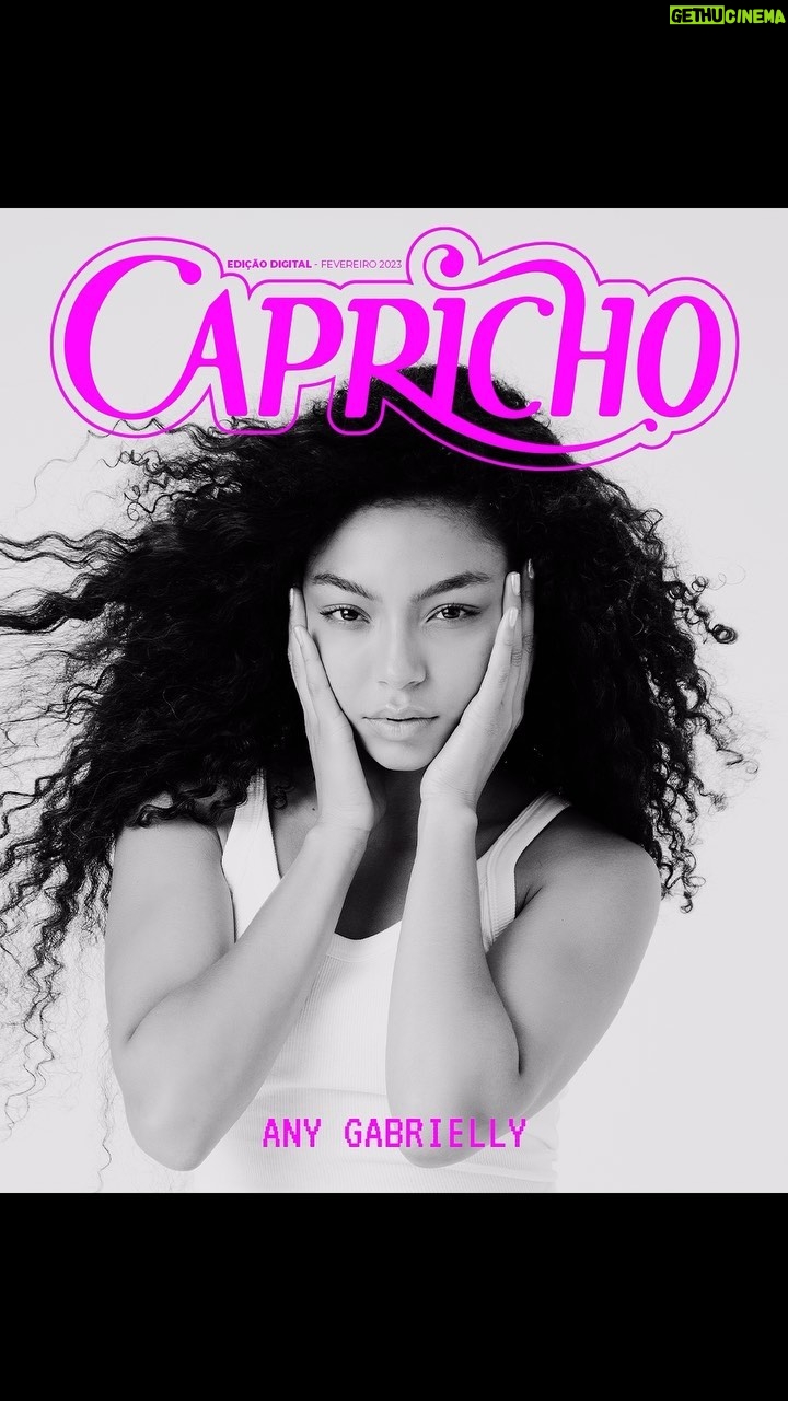 Any Gabrielly Instagram - Toda a liberdade e a autenticidade de @anygabriellyofficial, que estrela a edição digital de fevereiro da CAPRICHO! Em uma entrevista exclusiva e super especial com a nossa reportagem, Any compartilhou com a gente o seu processo de amadurecimento nos últimos anos, desde a saída do @nowunited até a certeza que escolheria a carreira solo.👑✨ “Foi um presente. Olhar e falar: ‘Uau, posso fazer o que eu quiser’. Mas, ao mesmo tempo, eu falei: ‘Puts, e agora? Eu tenho que fazer o que eu quiser. O que eu quero fazer?’” disse Gabrielly para a nossa reportagem. O resultado completo dessa entrevista e de toda a nossa edição digital você encontra disponível no @goread, a maior banca de revista digital do Brasil. É só acessar no link da bio! 💅💅 Coordenação e edição: @dea.martinelli e @jvbarreto Texto e entrevista: @annyccaroline Casting: @anygabriellyofficial Produção executiva: @avacontava Produtora: @saalisboa Foto: @thi.santoss Assistente de fotografia: @andremelophoto Maquiagem e beleza: @maximakeupandhair Assistência de maquiagem e beleza: @fly_rar Styling: marycampanati Assessoria de imprensa: @melinatavarescomunicacao