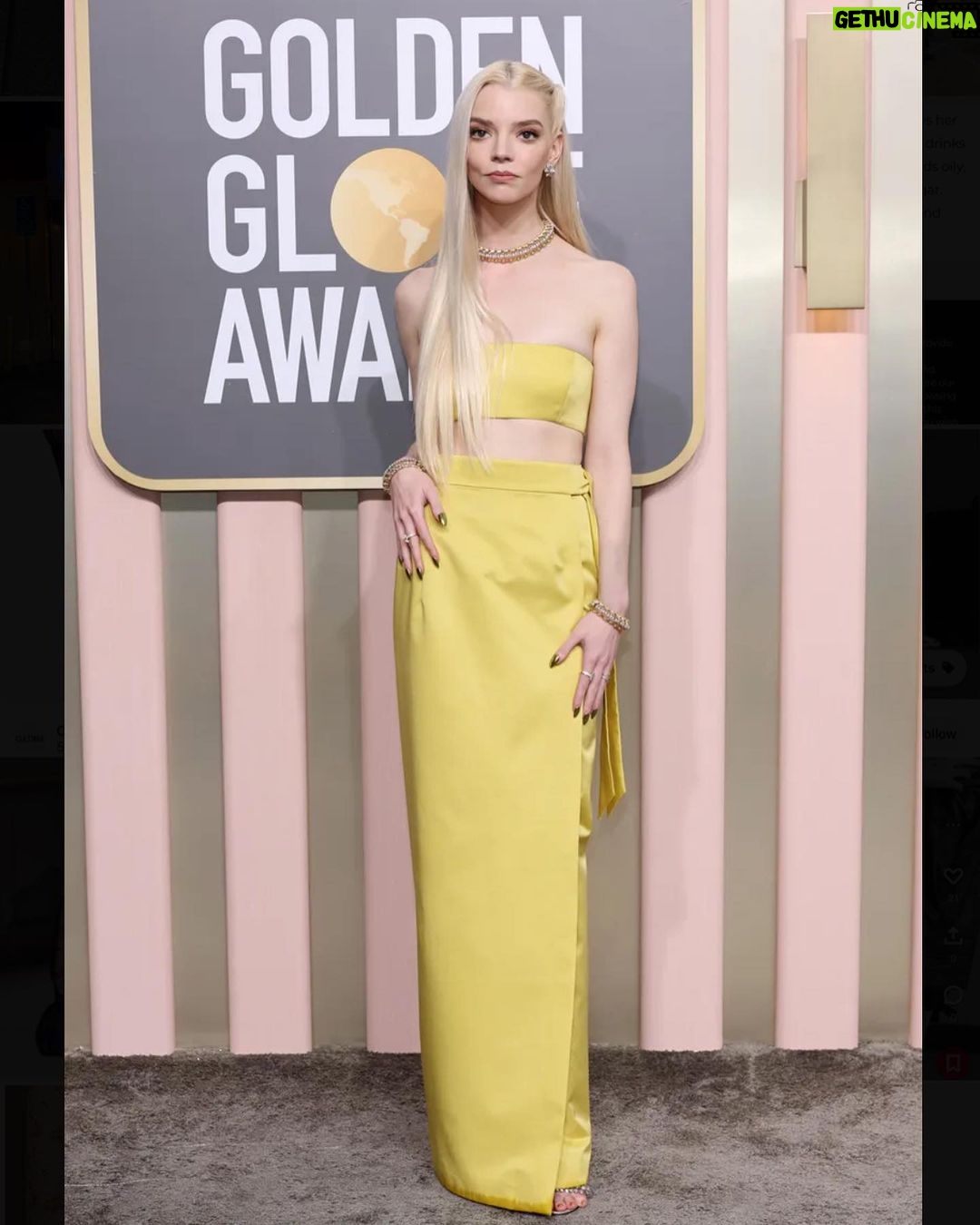 Anya Taylor-Joy - 1.6 Million Likes - 🌻
Golden Globes last night wearing the gorgeous @tiffanyandco + @dior @diorbeauty 🌟
We had a ball :)
#tiffanypartner